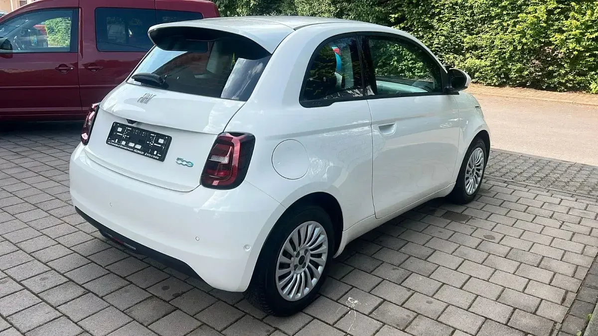 Gebraucht Fiat 500e 86 kW (118 PS) 2023 Weiß Kleinwagen