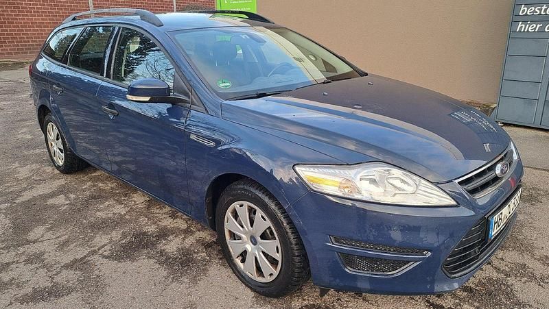 Gebraucht Ford Mondeo S 140 PS (102 kW) 2012 Blau Kombi