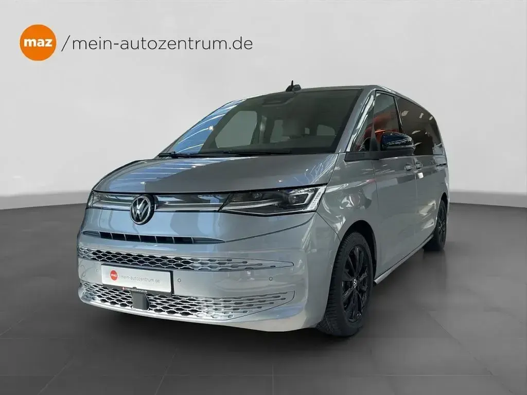 Gebraucht VW Multivan Goal 150 PS (110 kW) 2026 Silber Van / Kleinbus