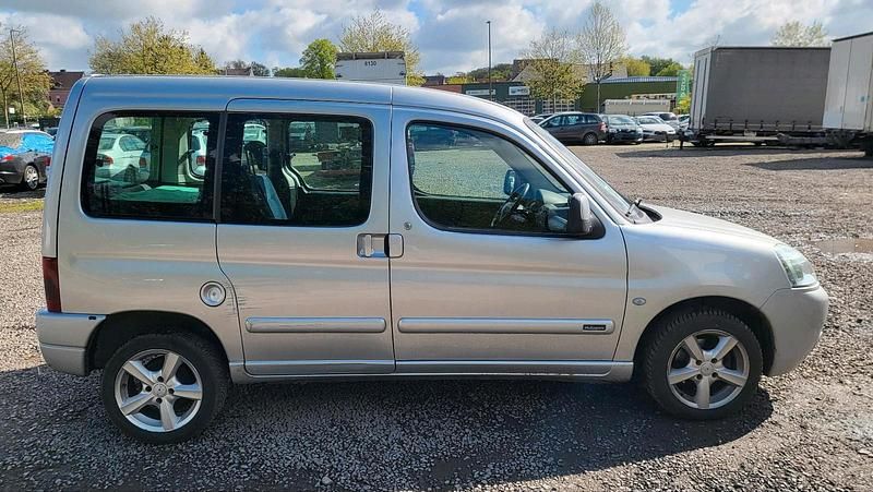 Second-hand Citroën Berlingo 75 CP (55 kW) 2005 Argintiu Monovolum