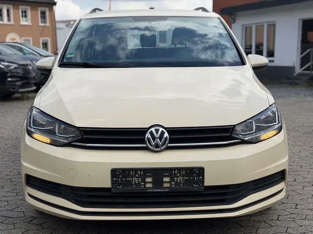 Gebraucht VW Touran 110 PS (80 kW) 2018 Beige Van / Kleinbus
