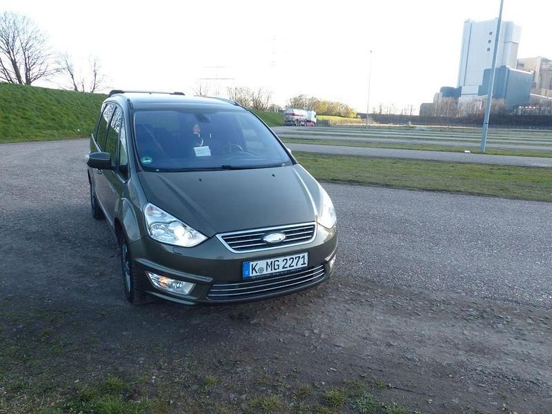 Gebraucht Ford Galaxy Titanium 200 PS (147 kW) 2011 Grün Van / Kleinbus