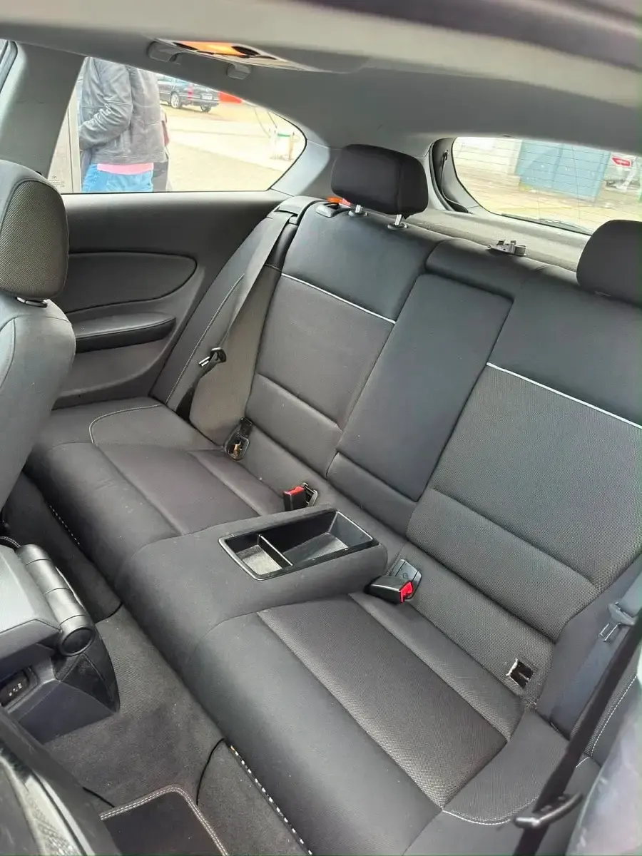 Gebraucht BMW 118 143 PS (105 kW) 2008 Schwarz Kleinwagen