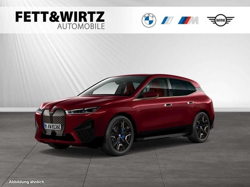 Aventurinrot metallic Gebraucht 2024 BMW iX Sport Line SUV | 54.499 € (Fairer Preis) - Bild 1/3