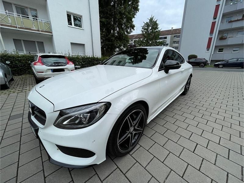 Gebraucht Mercedes C200 AMG line 184 PS (135 kW) 2016 Weiß Coupé