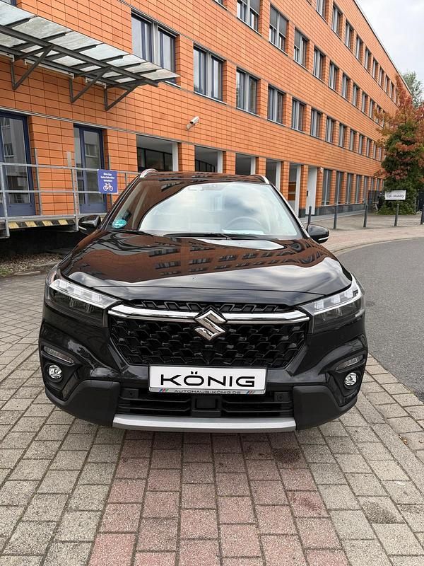 Schwarz Gebraucht 2024 Suzuki SX4 S-Cross Comfort SUV | 23.798 € (Guter Preis) - Bild 1/4