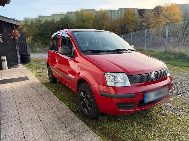 Rot Gebraucht 2011 Fiat Panda Kleinwagen | 2.000 € (Fairer Preis) - Bild 1/4