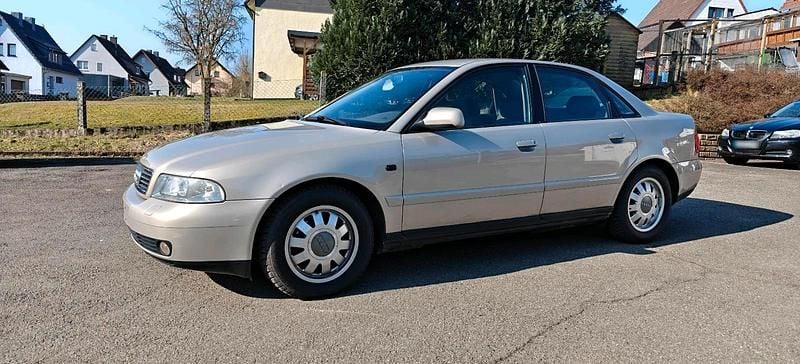 Gebraucht Audi A4 101 PS (74 kW) 2000 Beige Limousine