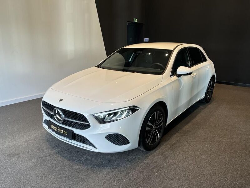 Unilack polarweiß Gebraucht 2023 Mercedes A180 Progressive Limousine | 27.470 € (Fairer Preis) - Bild 1/4