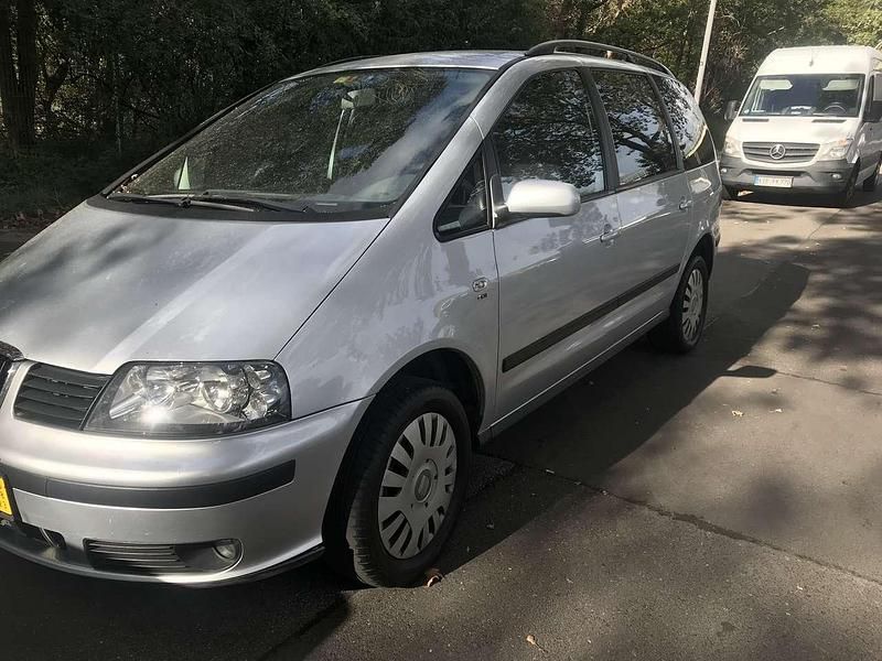 Silber Gebraucht 2003 VW Sharan Comfortline Van / Kleinbus | 4.300 € - Bild 1/1