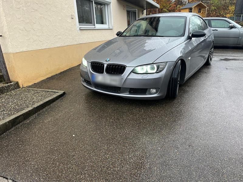 Grau Gebraucht 2008 BMW 335 Coupé | 11.000 € (Superpreis) - Bild 1/4