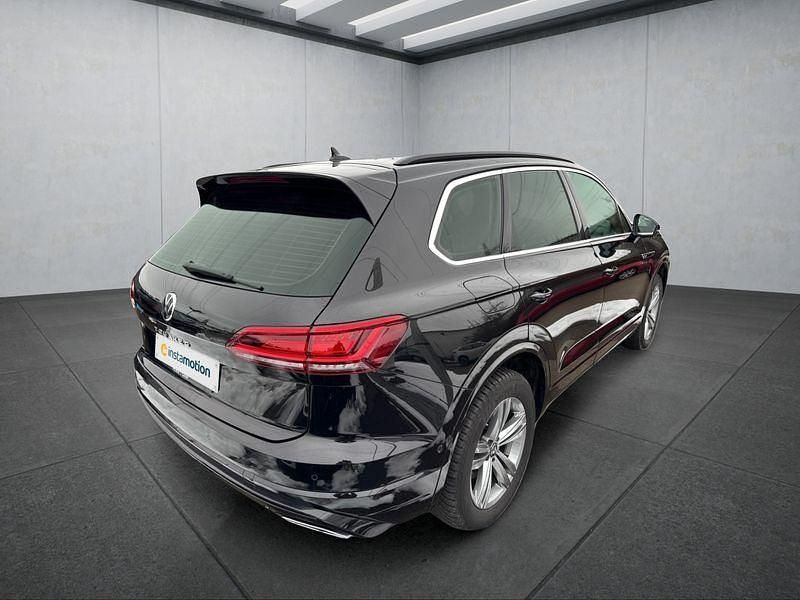 Gebraucht VW Touareg 231 PS (169 kW) 2023 Schwarz SUV