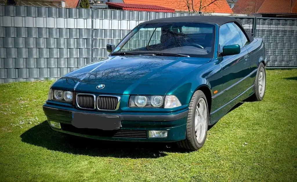 Gebraucht BMW 318 M Sport 116 PS (85 kW) 1997 Grün Cabrio