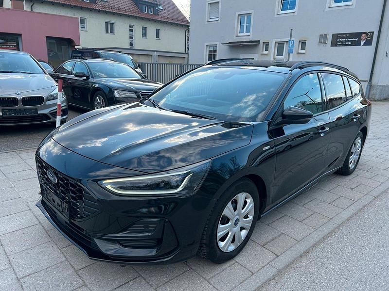 Gebraucht Ford Focus ST-Line X 116 PS (85 kW) 2023 Schwarz Kombi