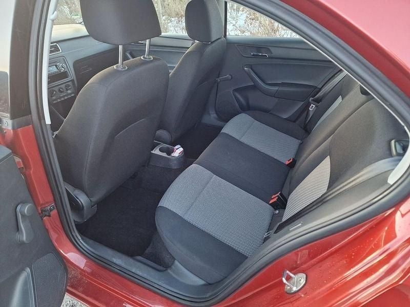 Second-hand Seat Toledo Reference 86 CP (63 kW) 2014 Roșu Hatchback
