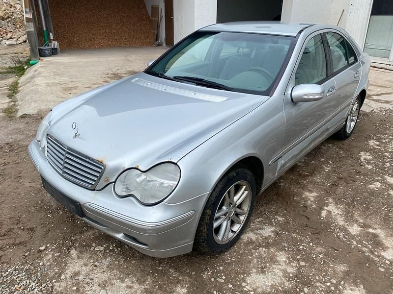 Gebraucht Mercedes C240 Elegance 163 PS (119 kW) 2000 Silber Limousine