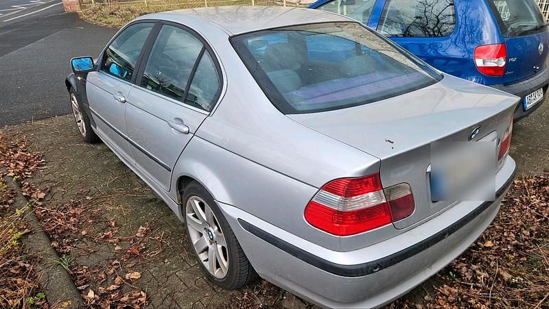 Gebraucht BMW 320 170 PS (125 kW) 2003 Grau Limousine