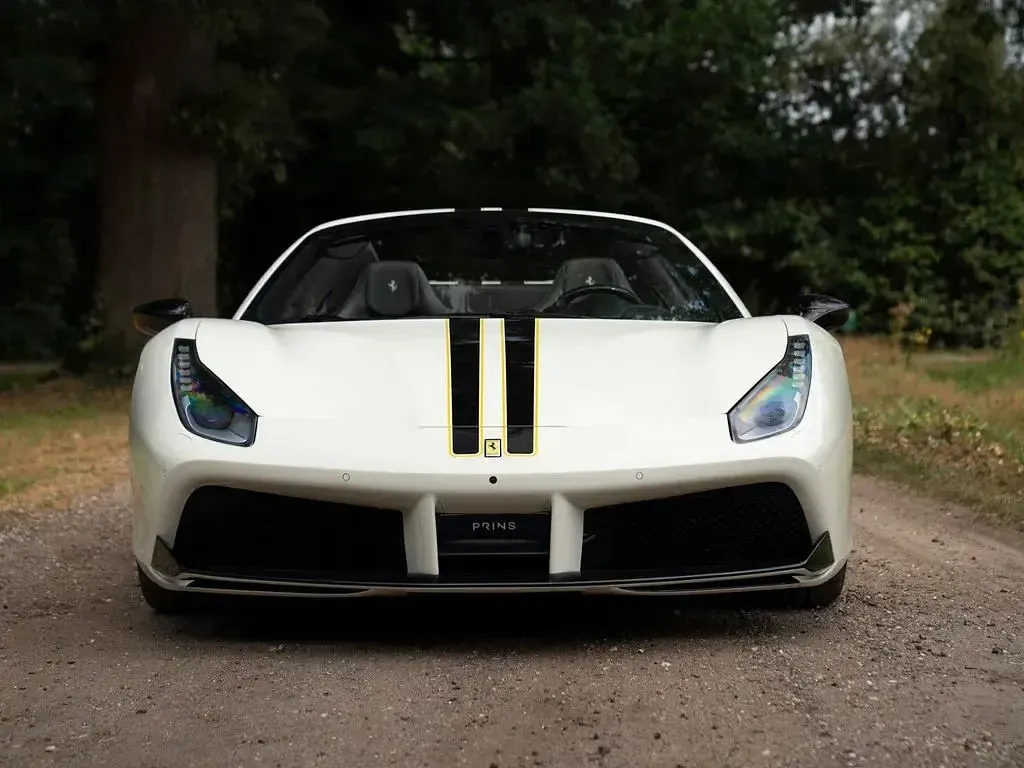 Gebraucht Ferrari 488 672 PS (494 kW) 2016 Weiß Cabrio