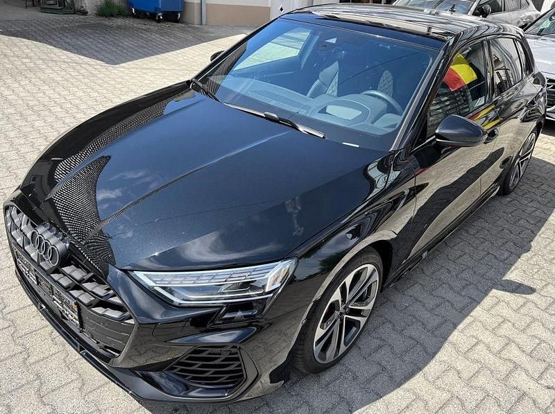 Schwarz Gebraucht 2024 Audi S3 Sport Limousine | 47.243 € (Fairer Preis) - Bild 1/4
