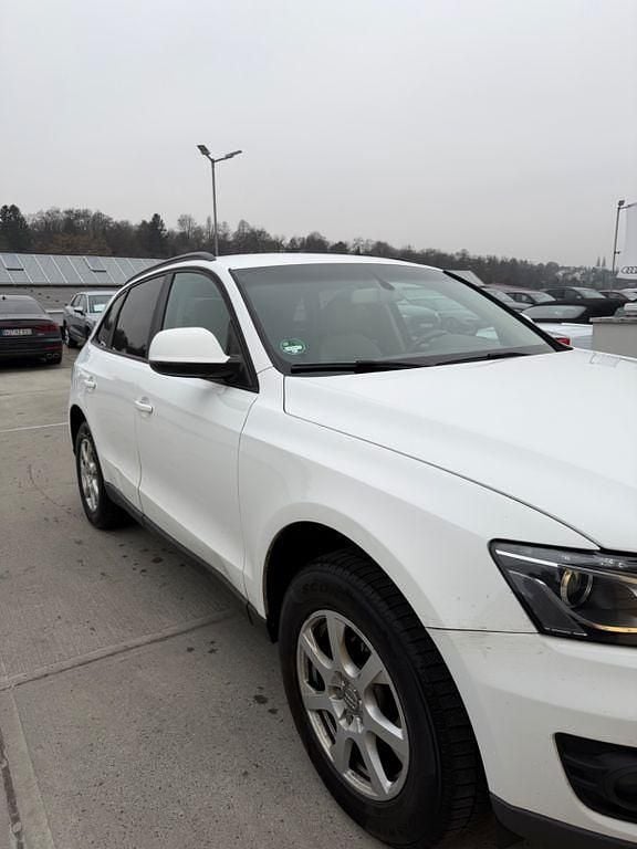 Weiß Gebraucht 2011 Audi Q5 SUV | 5.000 € (Guter Preis) - Bild 1/4