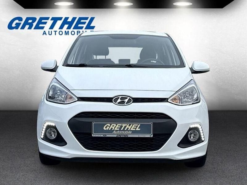 Gebraucht Hyundai i10 Style 87 PS (63 kW) 2016 Weiss Kleinwagen