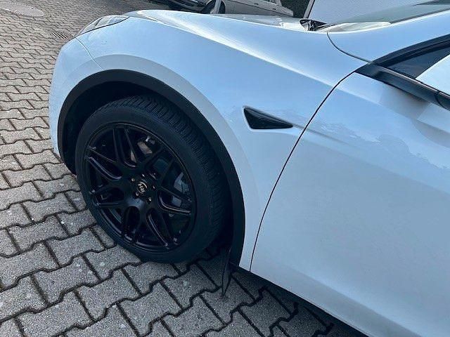 Gebraucht Tesla Model Y 378 kW (514 PS) 2023 Weiß SUV
