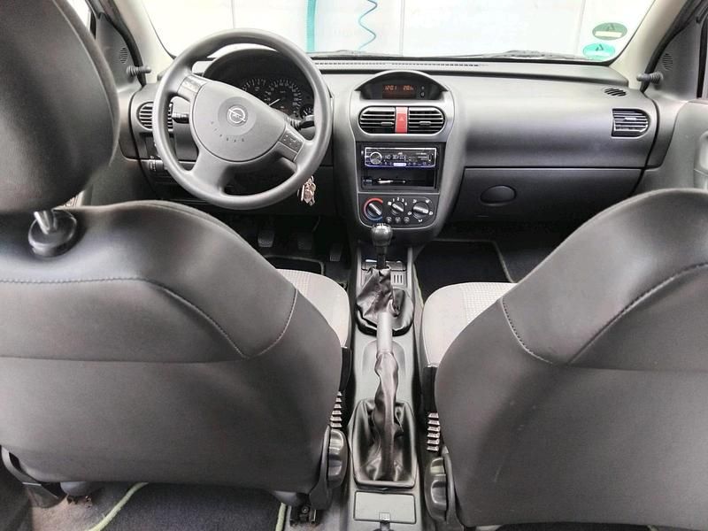 Gebraucht Opel Corsa 80 PS (58 kW) 2005 Silber Kleinwagen