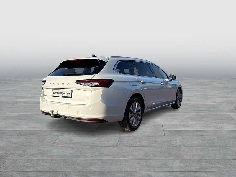 Neu Skoda Superb Selection 193 PS (141 kW) 2026 Purity weiss Kombi