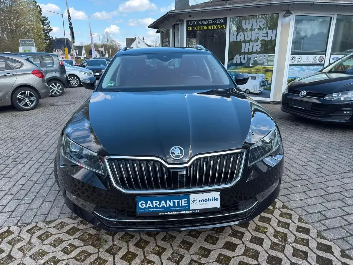 Gebraucht Skoda Superb Premium Edition 190 PS (139 kW) 2019 Schwarz Kombi