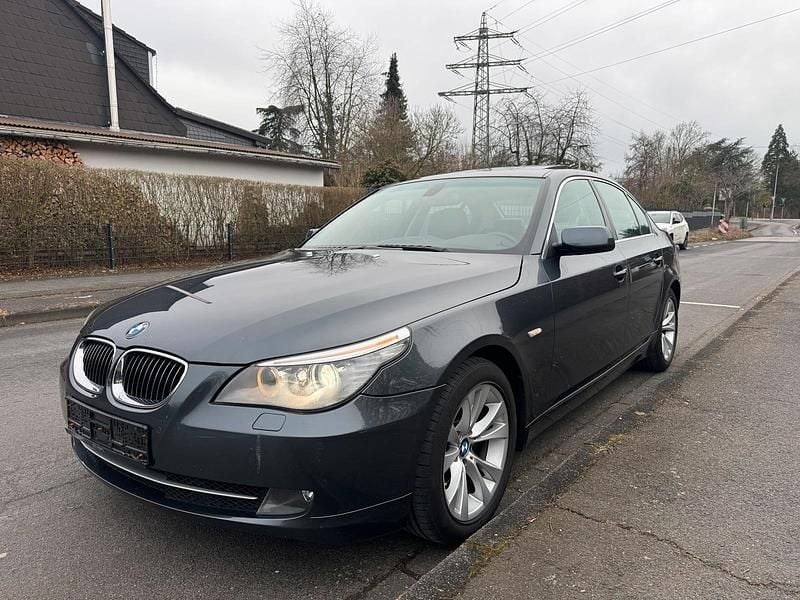 Grau Gebraucht 2008 BMW 525 Sport Line Limousine | 7.200 € (Fairer Preis) - Bild 1/4