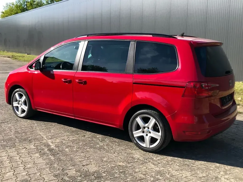 Używany Seat Alhambra Style 170 KM (125 kW) 2011 Minivan