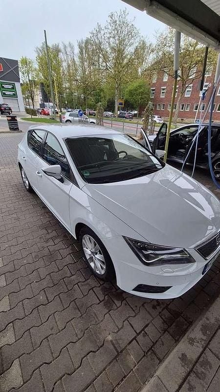 Gebraucht Seat Leon Ecomotive 116 PS (85 kW) 2019 Weiß Kleinwagen