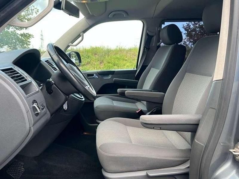 Gebraucht VW Caravelle Comfortline 179 PS (131 kW) 2011 Grau Van