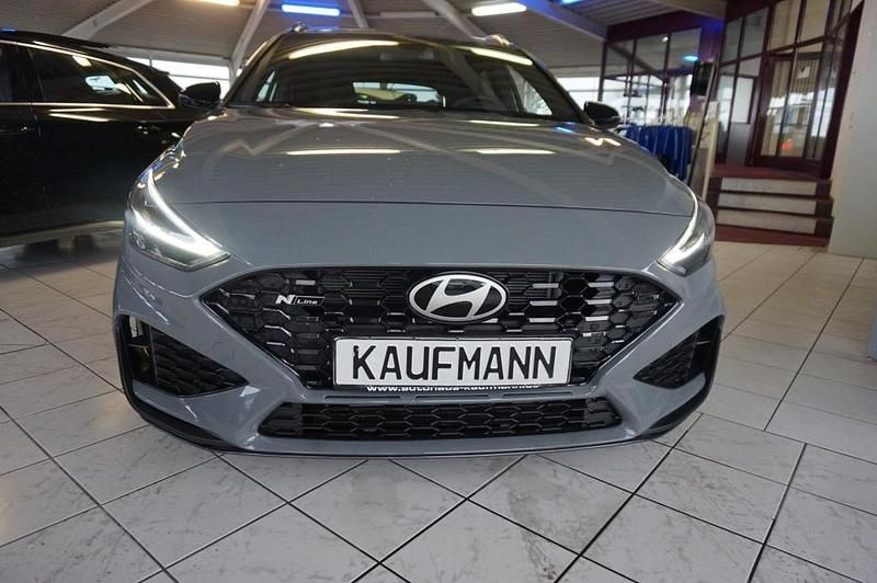 Neu Hyundai i30 N Line 140 PS (102 kW) 2025 Grau Limousine
