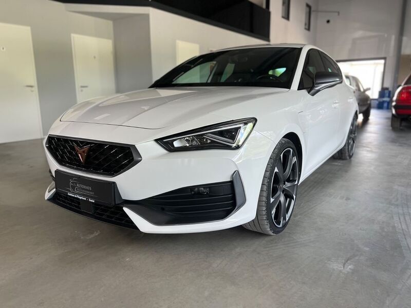 Weiß Gebraucht 2022 Cupra Leon VZ Limousine | 23.400 € (Guter Preis) - Bild 1/4