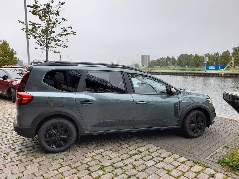 Gebraucht 2023 Dacia Jogger Extreme Van / Kleinbus | 18.700 € (Fairer Preis) - Bild 1/4