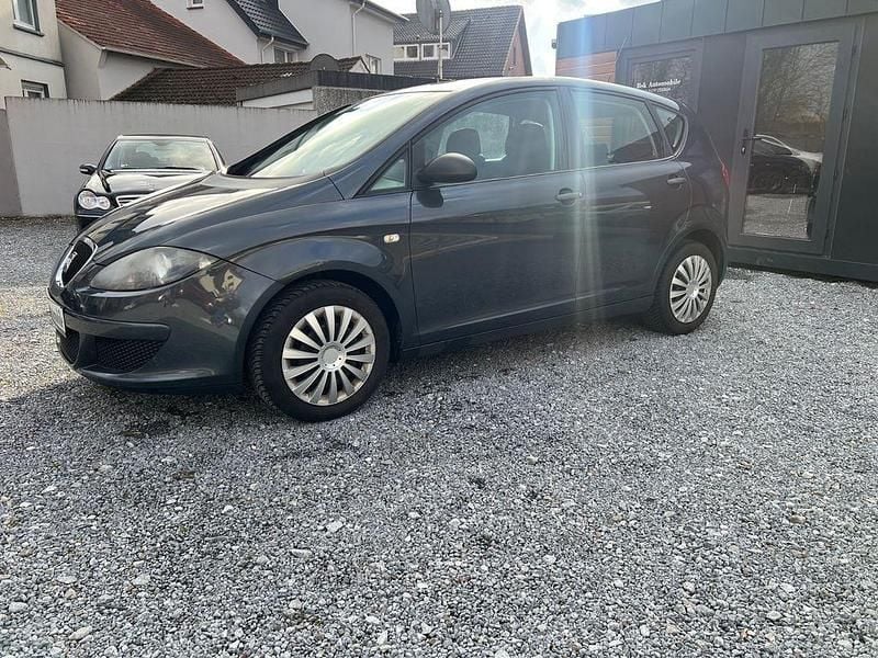 Gebraucht Seat Altea 102 PS (75 kW) 2008 Grau Limousine