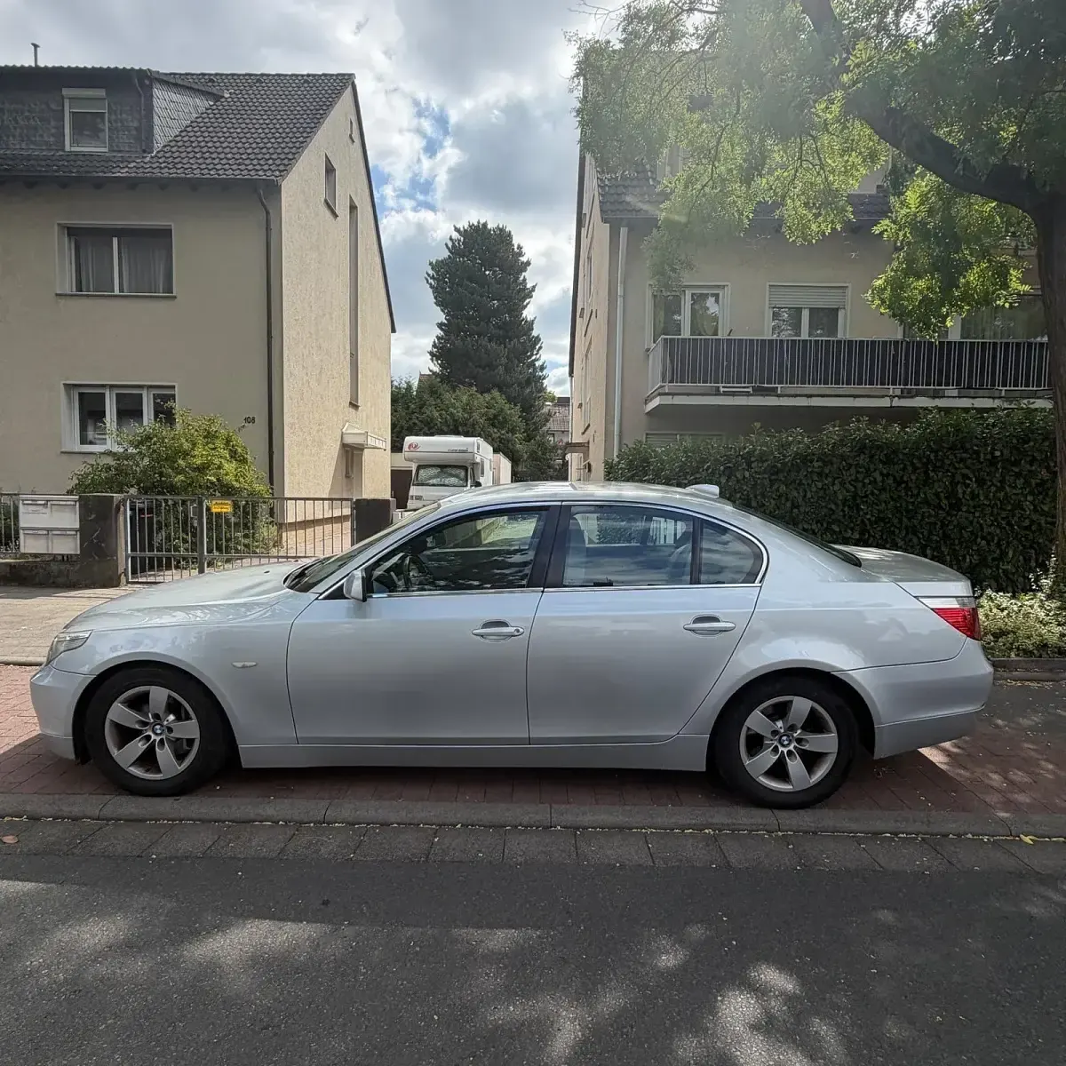 Gebraucht BMW 520 170 PS (125 kW) 2004 Silber Limousine