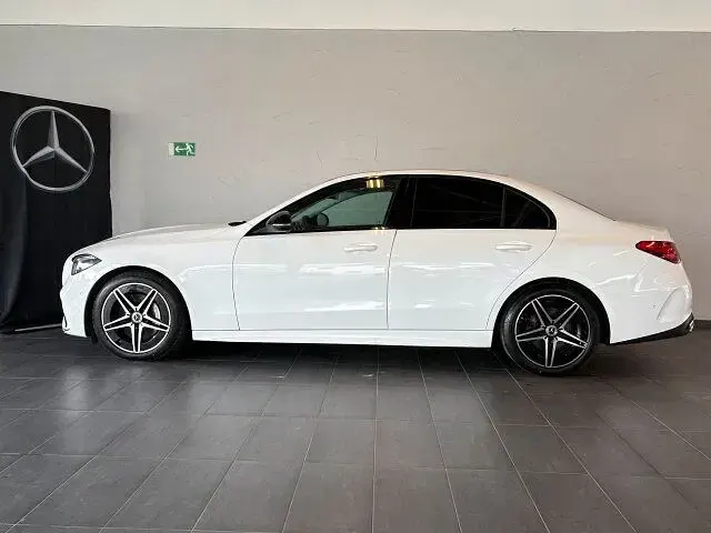 Gebraucht Mercedes C180 AMG line 170 PS (125 kW) 2025 Polarweiß Limousine