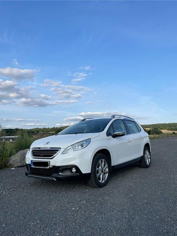 Gebraucht Peugeot 2008 Allure 110 PS (80 kW) 2016 Weiß SUV