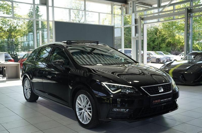 Second-hand Seat Leon Style 111 CP (81 kW) 2018 Negru Break