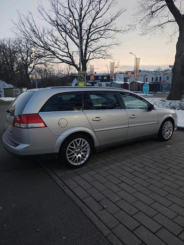 Gebraucht Opel Vectra 150 PS (110 kW) 2006 Silber Kombi