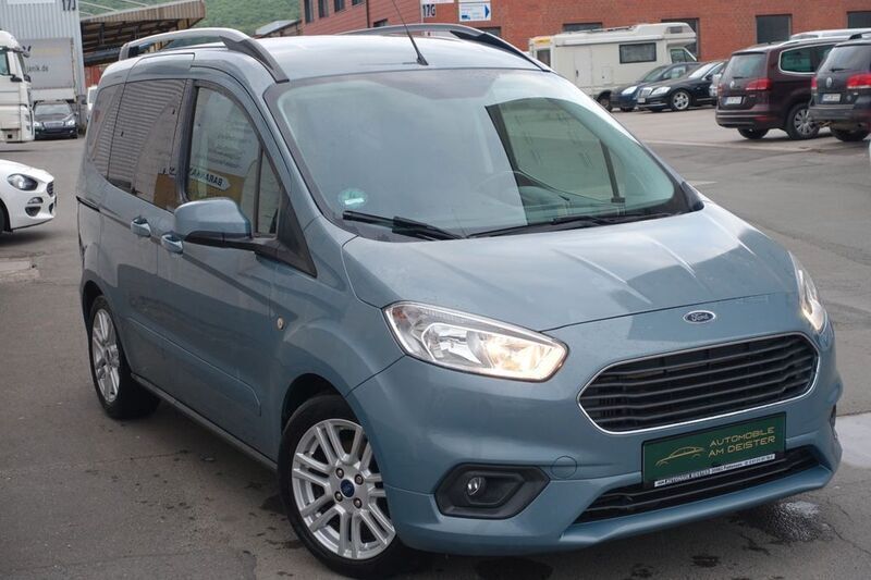 Blau Gebraucht 2019 Ford Tourneo Courier Titanium Van / Kleinbus | 13.990 € (Fairer Preis) - Bild 1/4