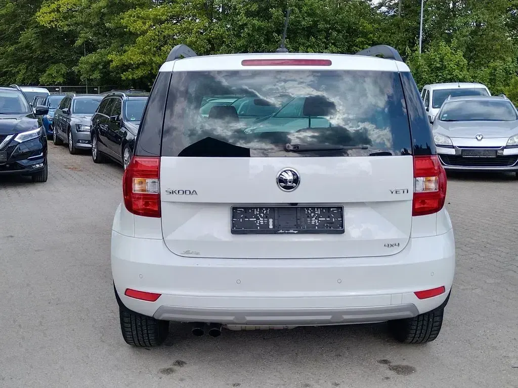 Gebraucht Skoda Yeti Drive 110 PS (80 kW) 2017 Weiß SUV