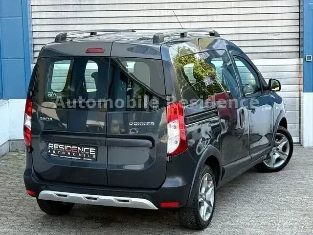 Gebraucht Dacia Dokker Stepway 102 PS (75 kW) 2018 Grau Van / Kleinbus