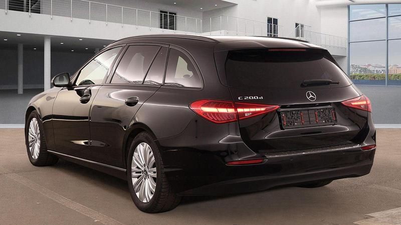 Gebraucht Mercedes C200 184 PS (135 kW) 2023 Schwarz Kombi