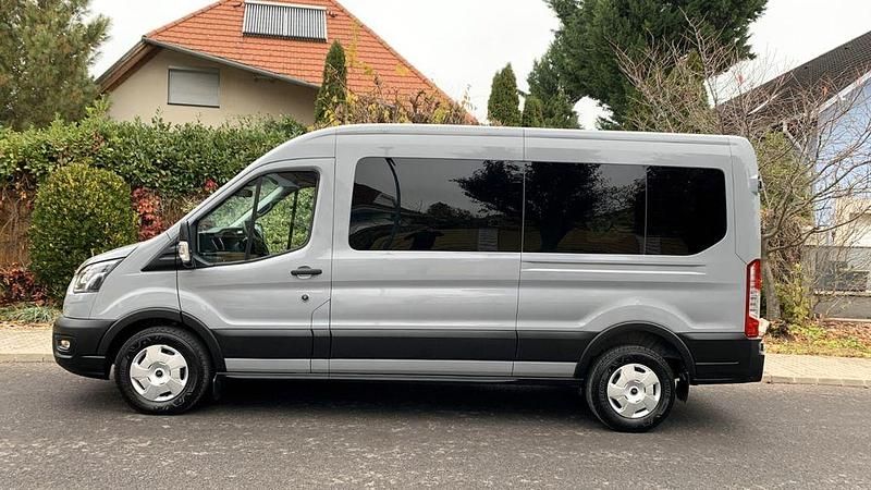 Gebraucht Ford Transit Limited 131 PS (96 kW) 2025 Grau Van / Kleinbus