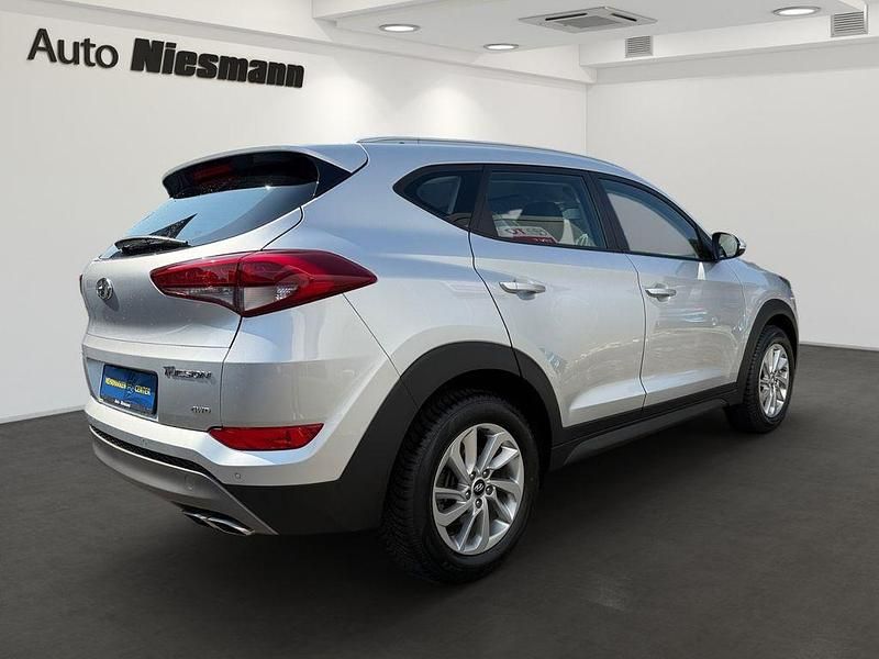 Gebraucht Hyundai Tucson Premium 177 PS (130 kW) 2016 Silber SUV
