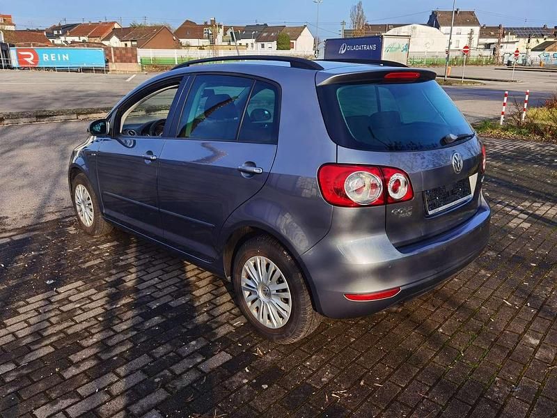 Gebraucht VW Golf VII Life 105 PS (77 kW) 2013 Grau Limousine