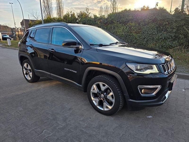 Gebraucht Jeep Compass Limited 170 PS (125 kW) 2019 Schwarz SUV